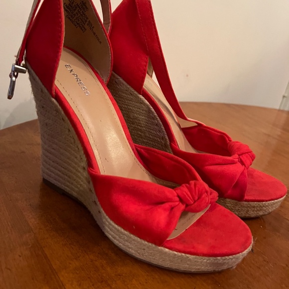 Red Espadrilles — EXPRESS — Size 9 - Picture 4 of 4